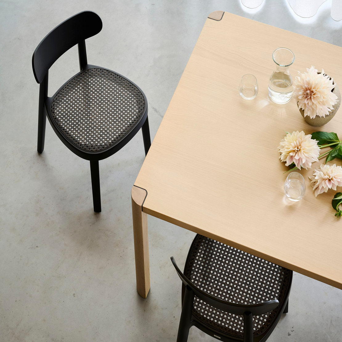 Thonet_Aktion_DARK_MELANGE_Social_Media_2